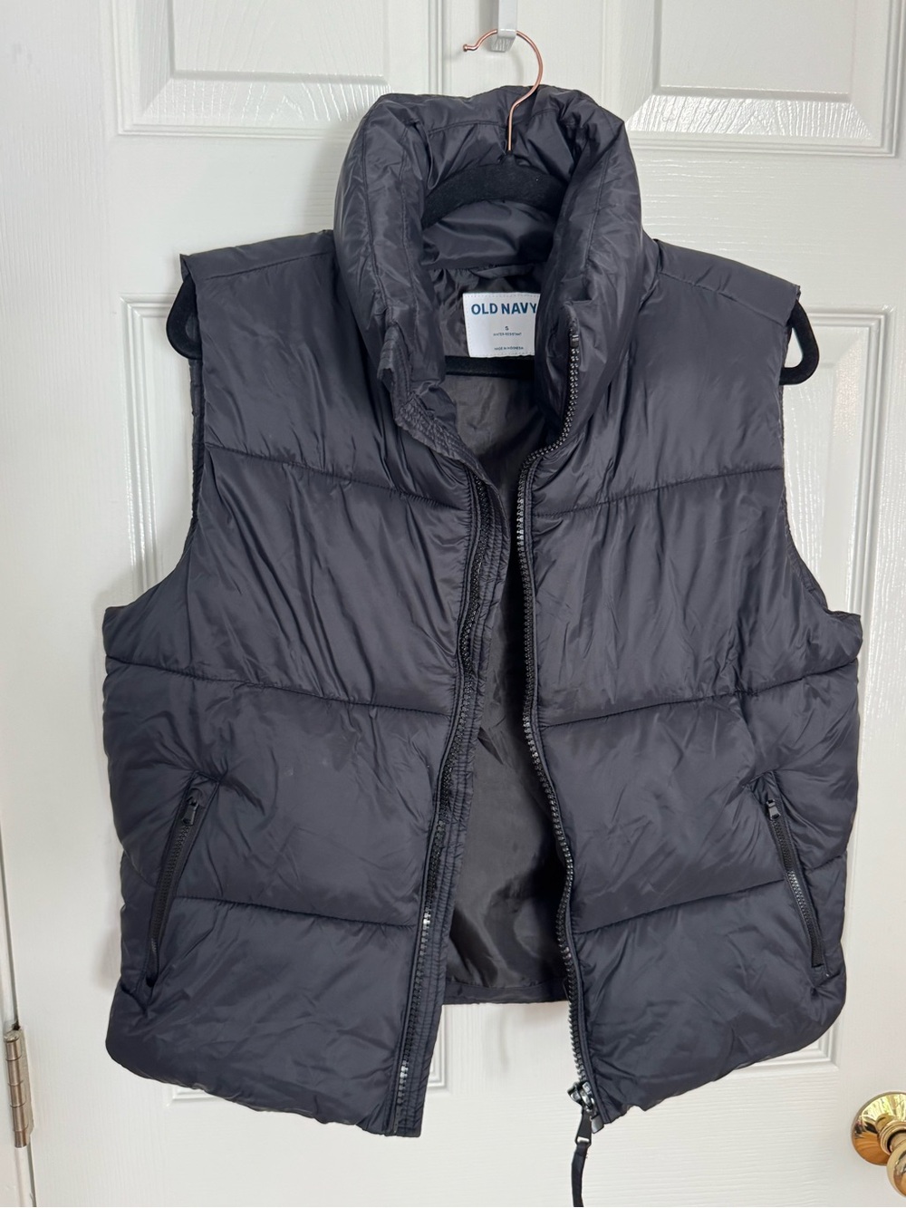 Old Navy Black Quilted Puffer Vest - Women's